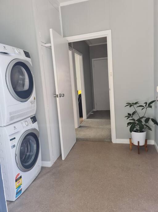 Holiday House On Sale Βίλα Tullah Εξωτερικό φωτογραφία